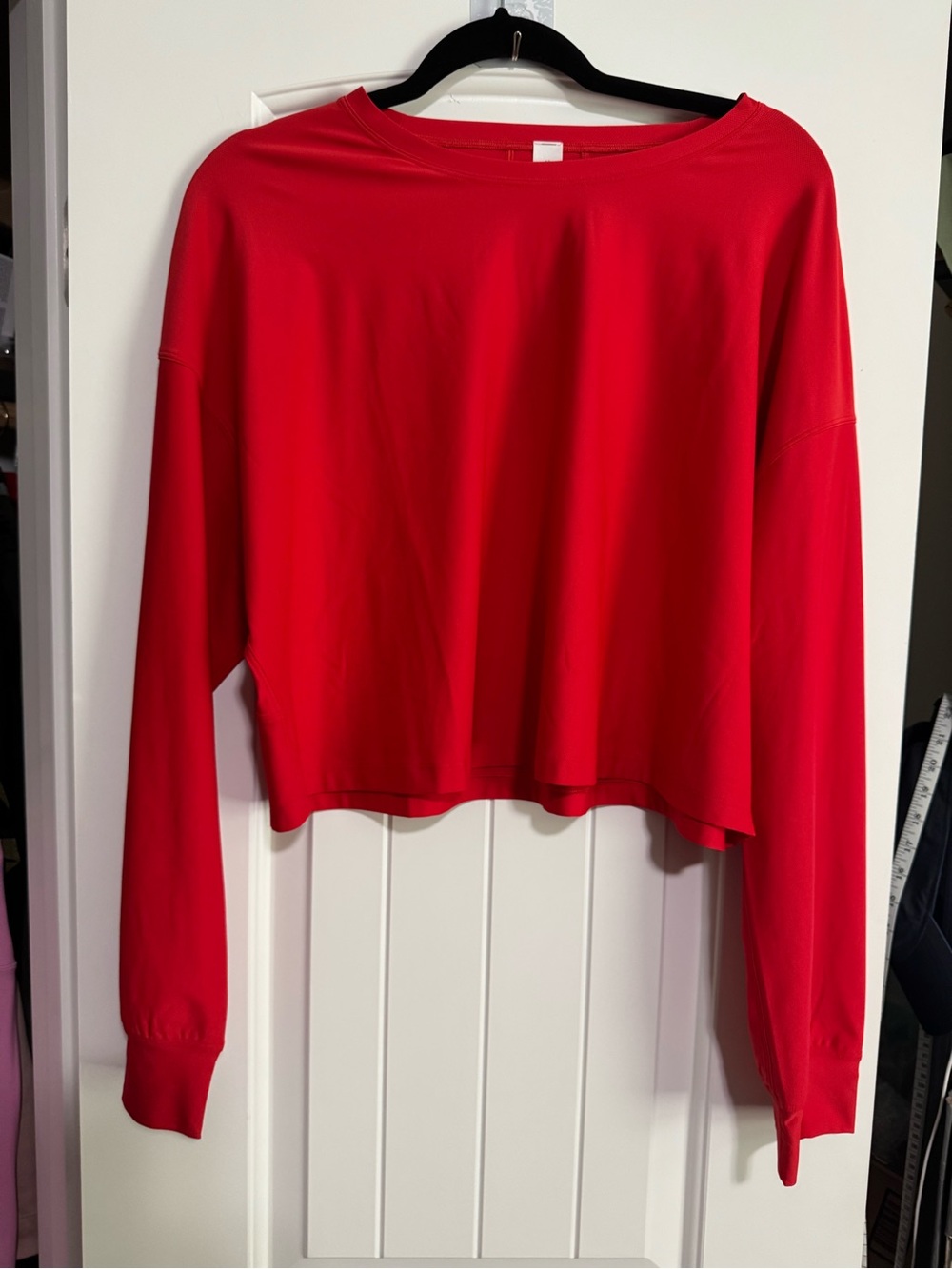 Lululemon muscle training Red Cropped Long-Sleeve Women's Top Sz 12 LIKE NEW